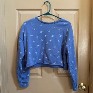 Love sleeve floral crop top